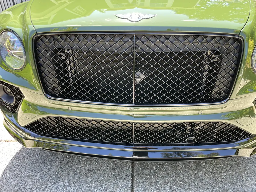 Bentley grille and front bumper detailed up close